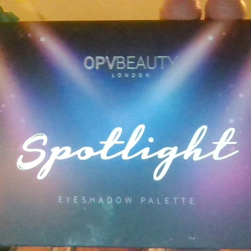 SPOTLIGHT PALLET